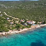 House Mirta * Pašman
