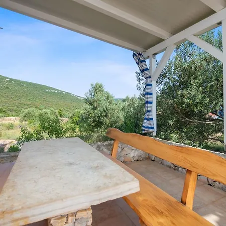 Feriehus House Mirta