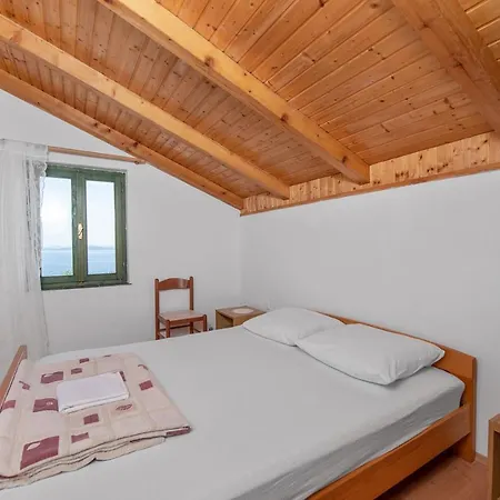 Feriehus House Mirta *